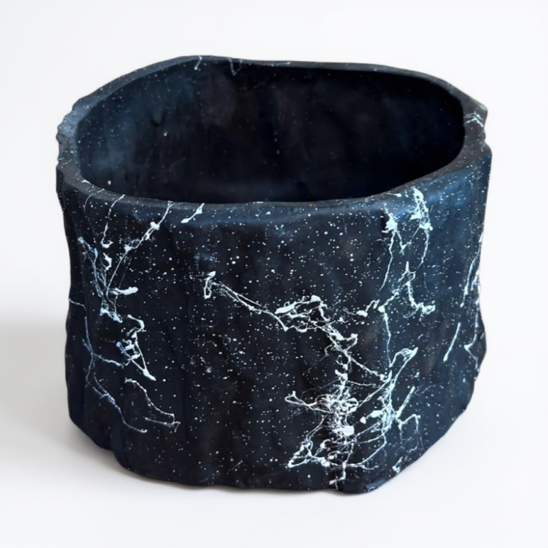 Noir Marble Saksı – Modern Texture Koleksiyonu